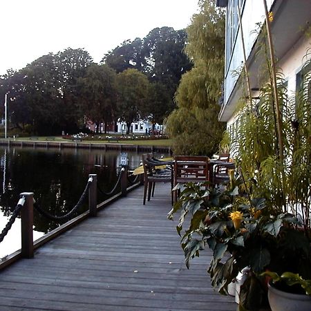 Mölln Restaurant Und Hotel Zum Weissen Ross מראה חיצוני תמונה