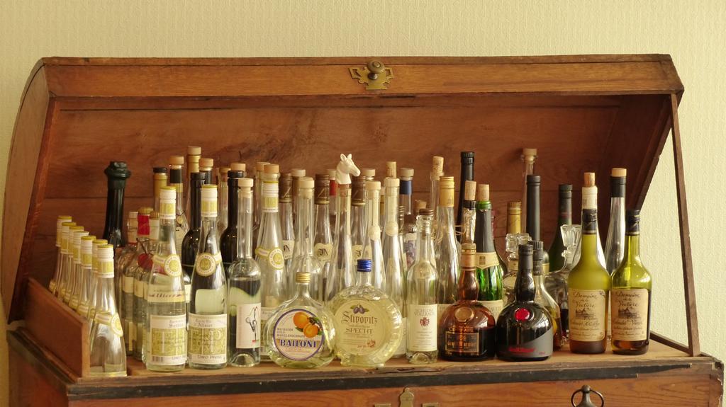Mölln Restaurant Und Hotel Zum Weissen Ross מראה חיצוני תמונה
