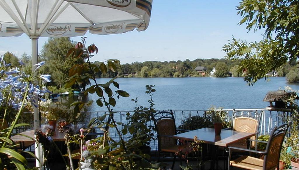 Mölln Restaurant Und Hotel Zum Weissen Ross מראה חיצוני תמונה